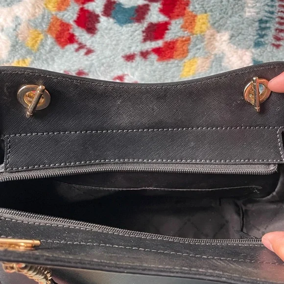 MICHAEL KORS Black with gold chain shoulder tote - Picture 9 of 11